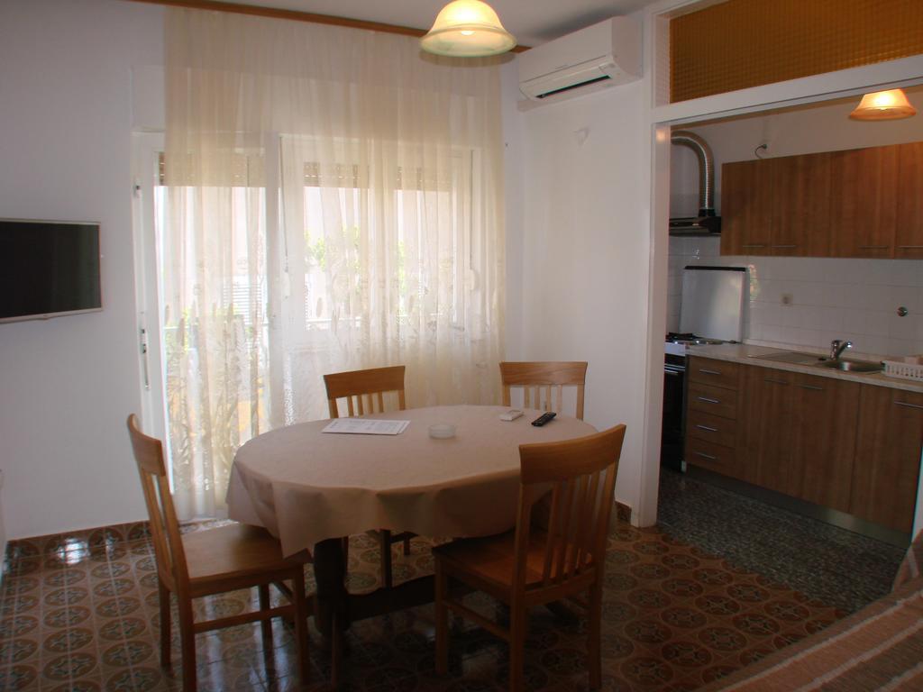 Apartment Matija Trogir Ruang foto